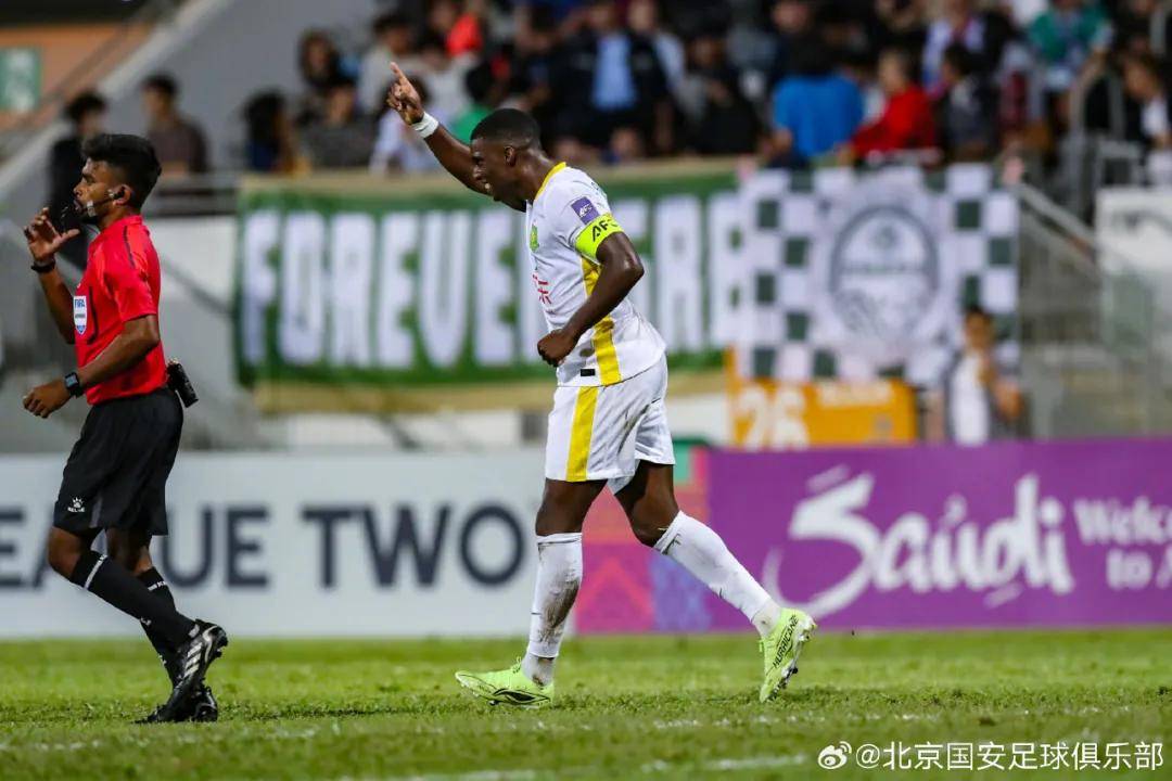 今晚北京国安备战欧冠,防线松动细节曝光,话题不断,数据趋势出现新变化 今晚北京国安备战欧冠,防线松动细节曝光,话题不断,数据趋势出现新变化