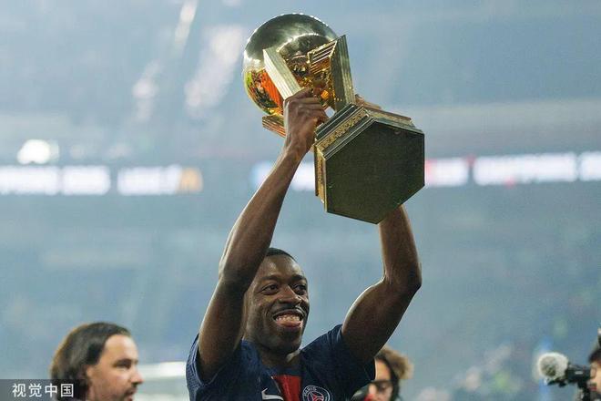 包含国际米兰内部会议纪要流出：冲刺阶段伤情更新，法国杯使命明确，赛程密集仍需轮换的词条