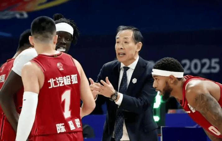 华体会体育 -关于NBA常规赛今晨走向成谜；深圳男篮状态回暖；压力陡增；资深球员宣示担当的信息